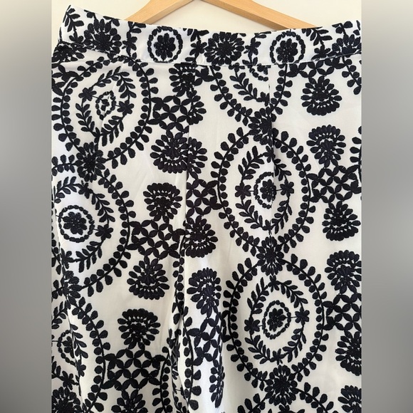 SHEIN Black & White Wide Leg Pant, size large. - Picture 8 of 12